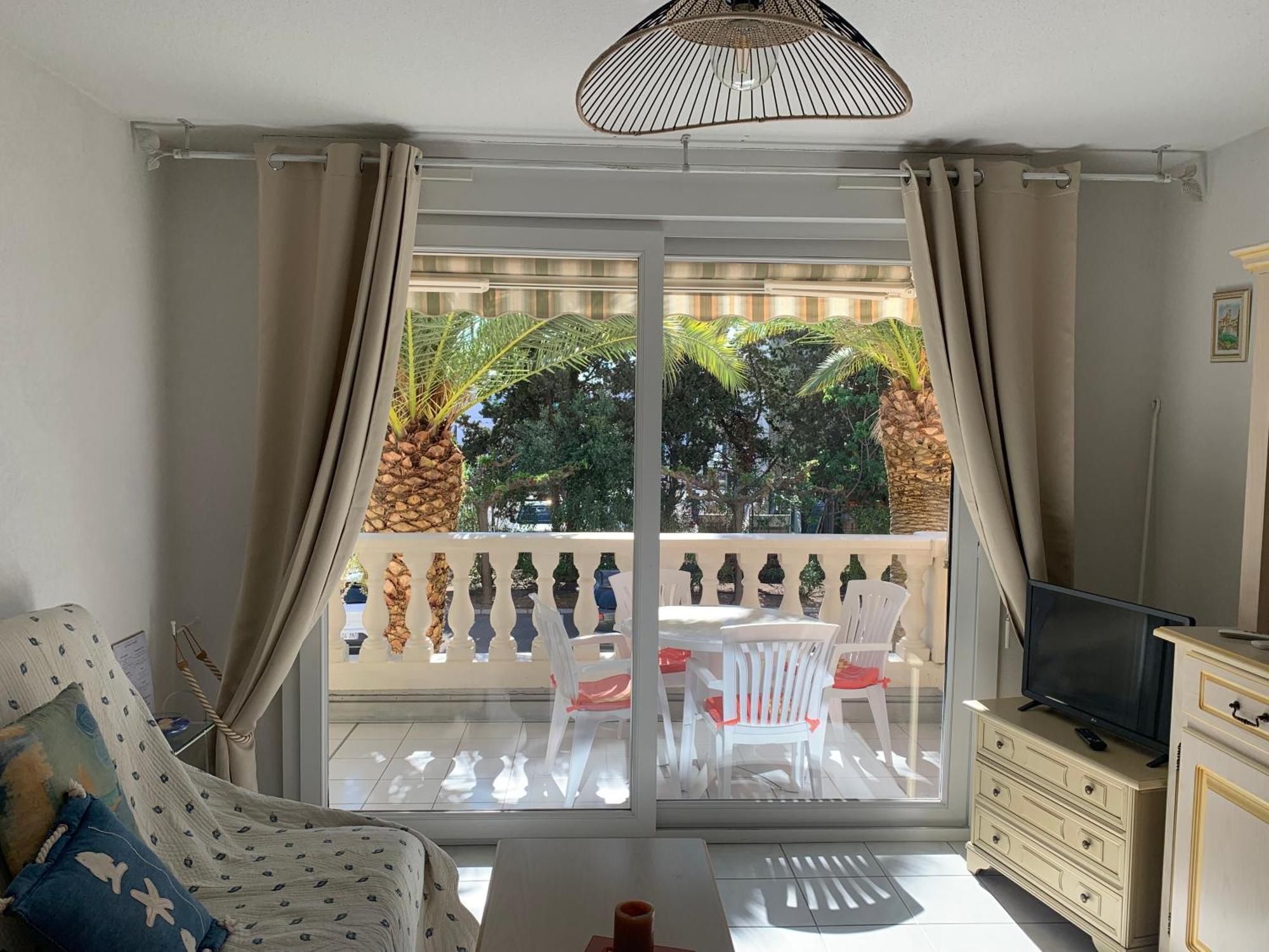 Apartamento Le Tropical Fréjus Exterior foto
