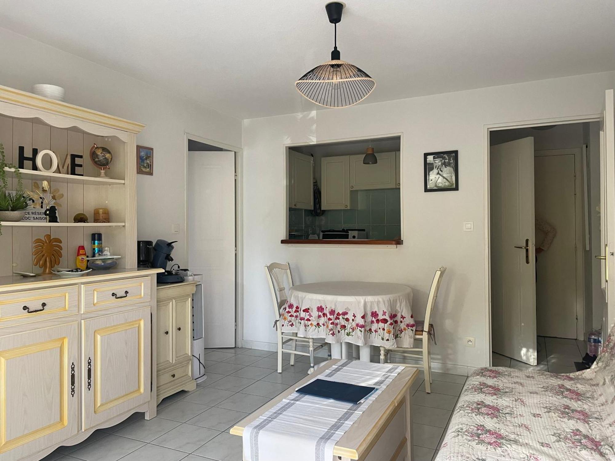 Apartamento Le Tropical Fréjus Exterior foto